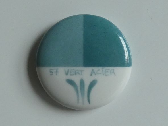 VERT ACIER – 057